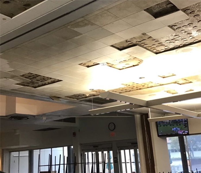 Water leak in the ceiling of a college campus